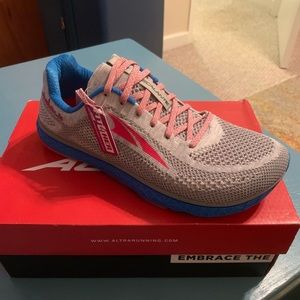 Altra escalante women’s running shoe